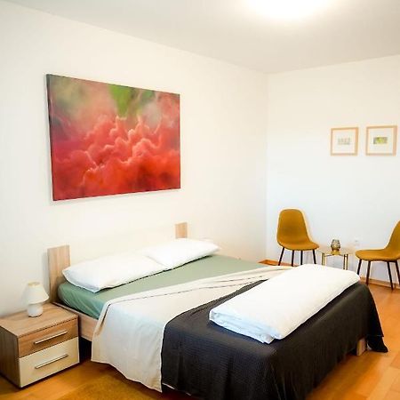 Apartment Rondo Pula Lovely And Sunny Exterior photo