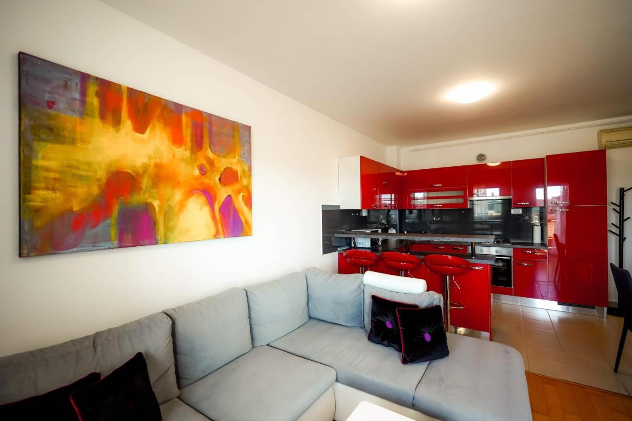 Apartment Rondo Pula Lovely And Sunny Exterior photo